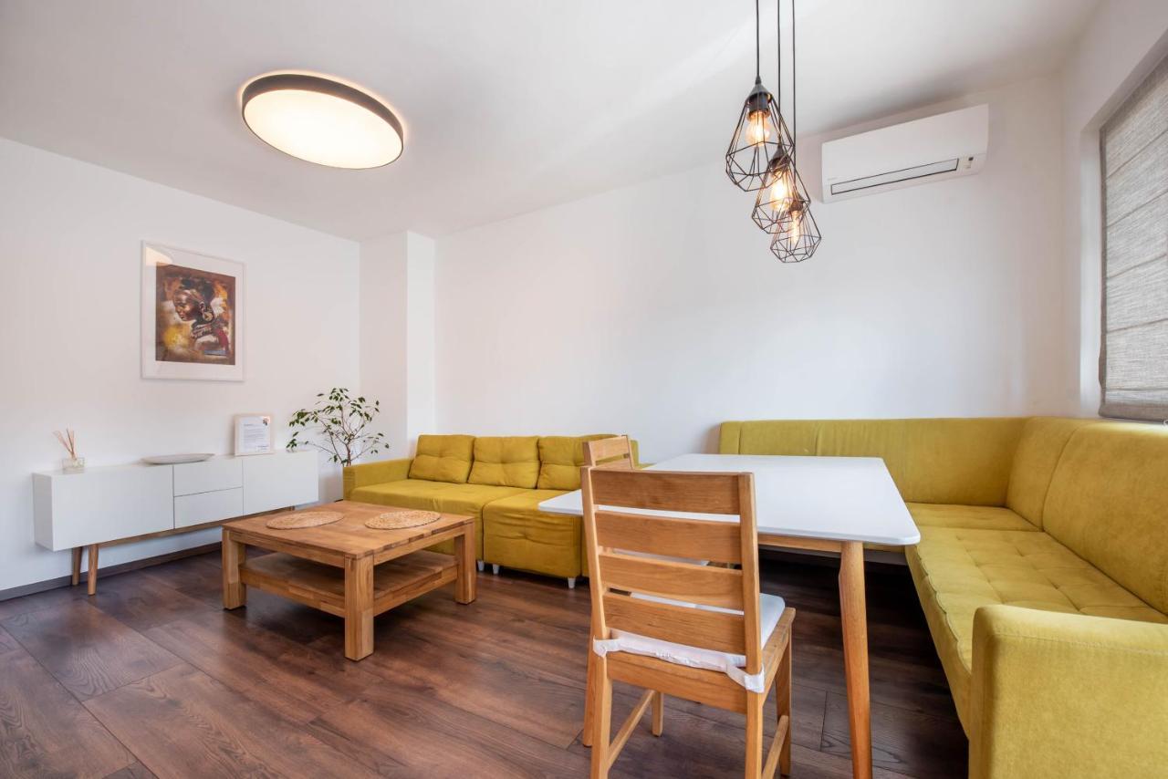 Cosy Apartment In Central Varna Exterior photo