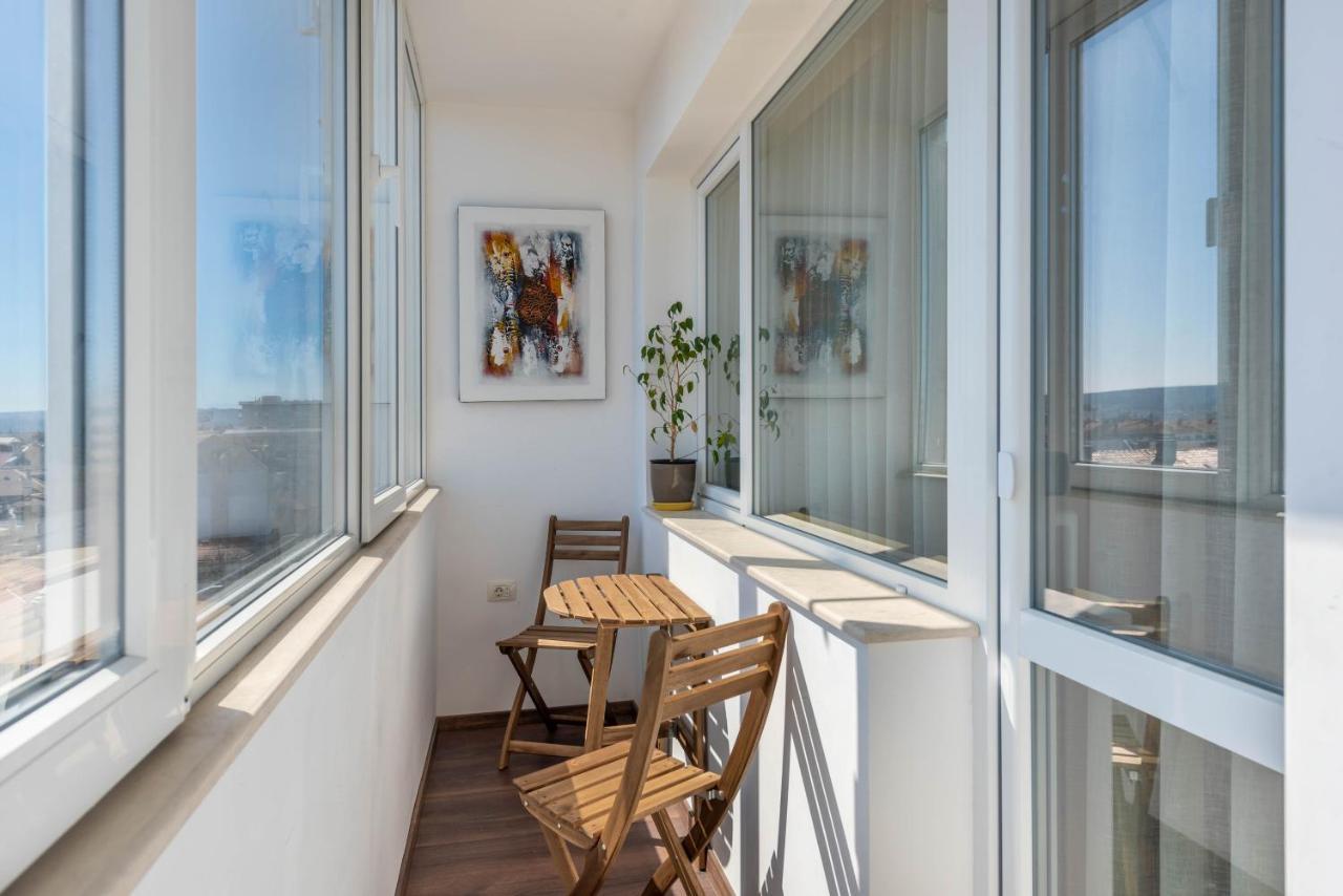 Cosy Apartment In Central Varna Exterior photo